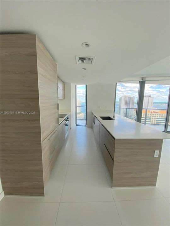 В аренду: $6,500 (3 спален, 2 ванн, 1281 Квадратных фут)