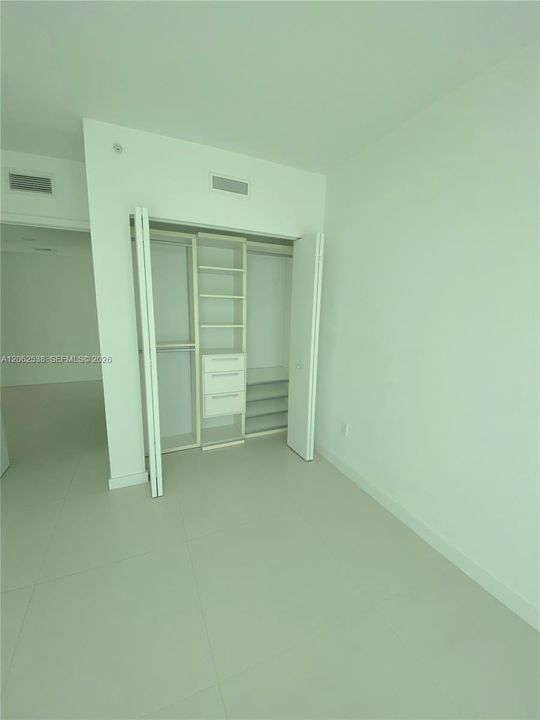 В аренду: $6,500 (3 спален, 2 ванн, 1281 Квадратных фут)