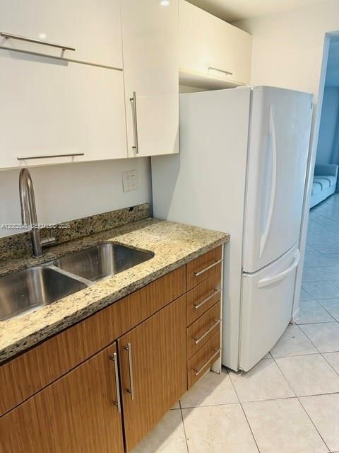 В аренду: $2,500 (2 спален, 2 ванн, 872 Квадратных фут)