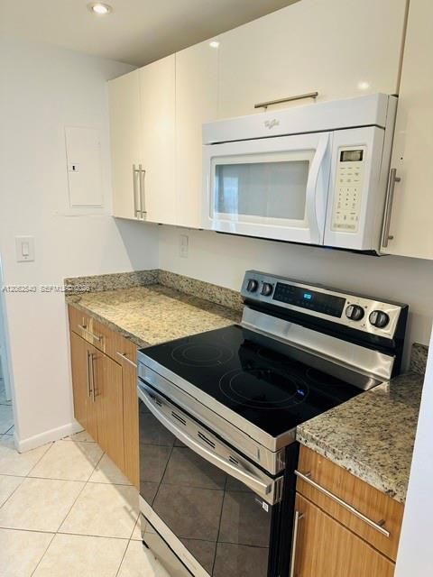 В аренду: $2,500 (2 спален, 2 ванн, 872 Квадратных фут)