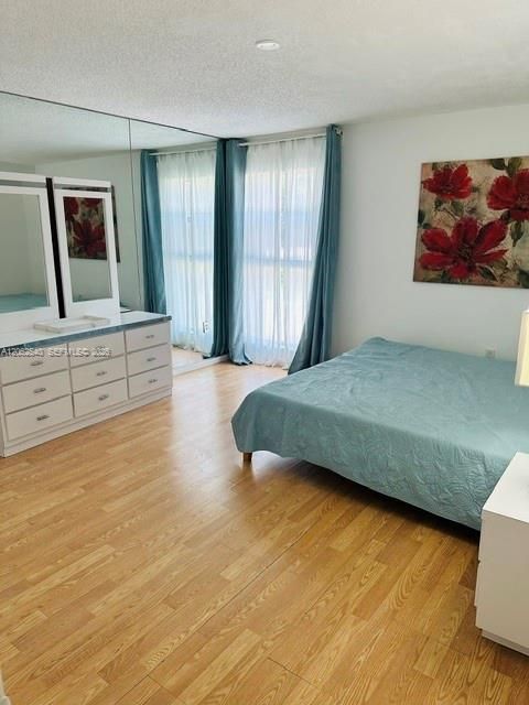 В аренду: $2,500 (2 спален, 2 ванн, 872 Квадратных фут)
