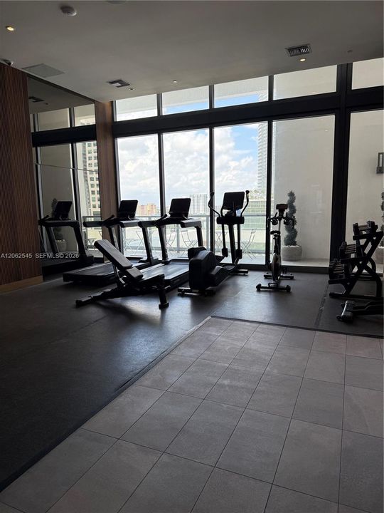 For Sale: $475,000 (0 beds, 1 baths, 418 Square Feet)