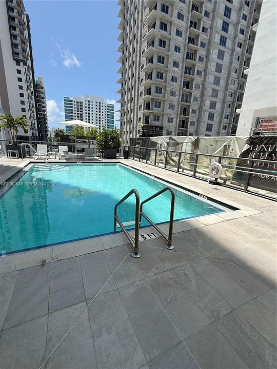 For Sale: $475,000 (0 beds, 1 baths, 418 Square Feet)