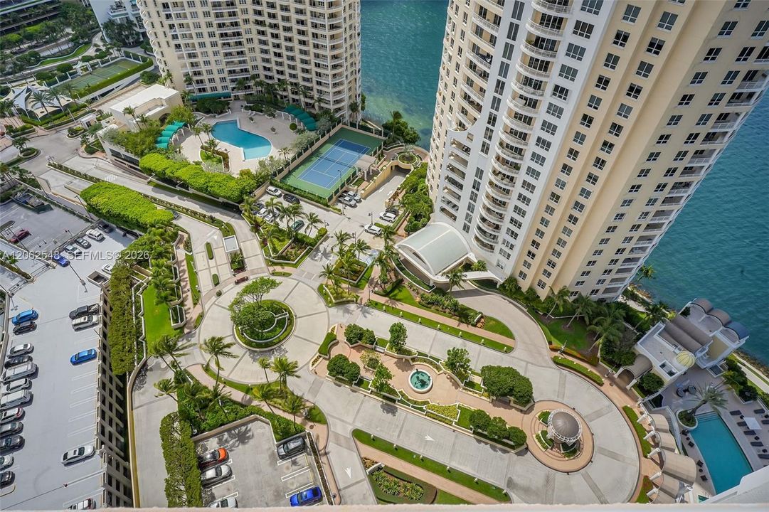 В аренду: $4,250 (1 спален, 1 ванн, 907 Квадратных фут)