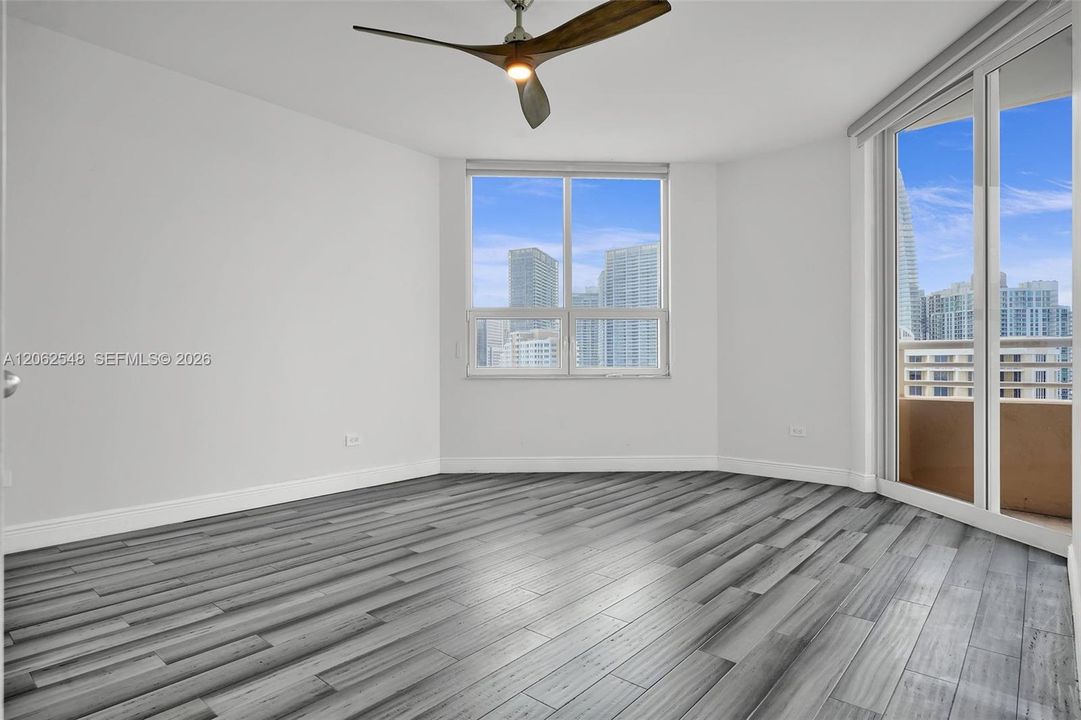В аренду: $4,250 (1 спален, 1 ванн, 907 Квадратных фут)