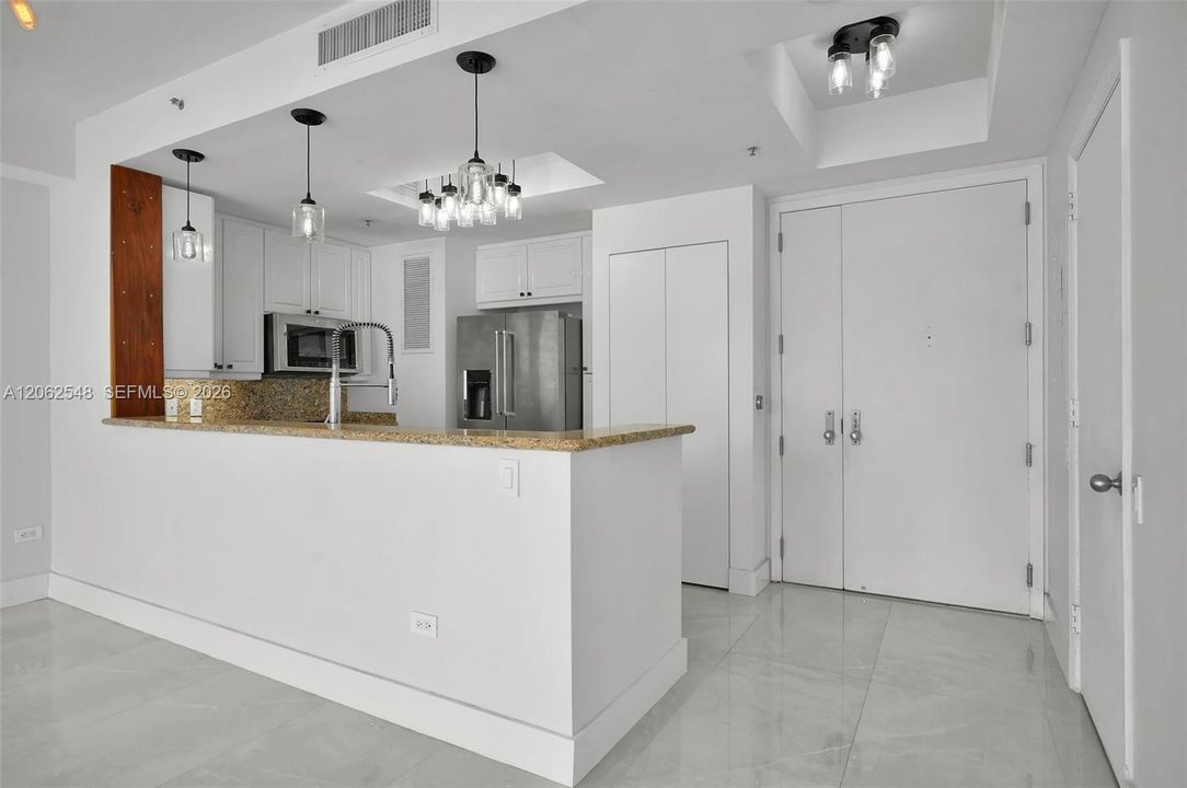 В аренду: $4,250 (1 спален, 1 ванн, 907 Квадратных фут)