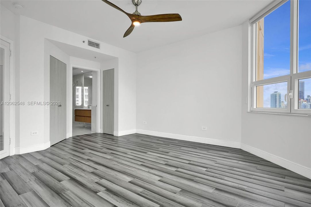 В аренду: $4,250 (1 спален, 1 ванн, 907 Квадратных фут)