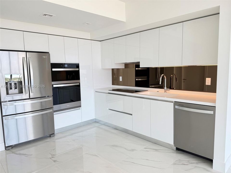 В аренду: $4,450 (1 спален, 1 ванн, 950 Квадратных фут)
