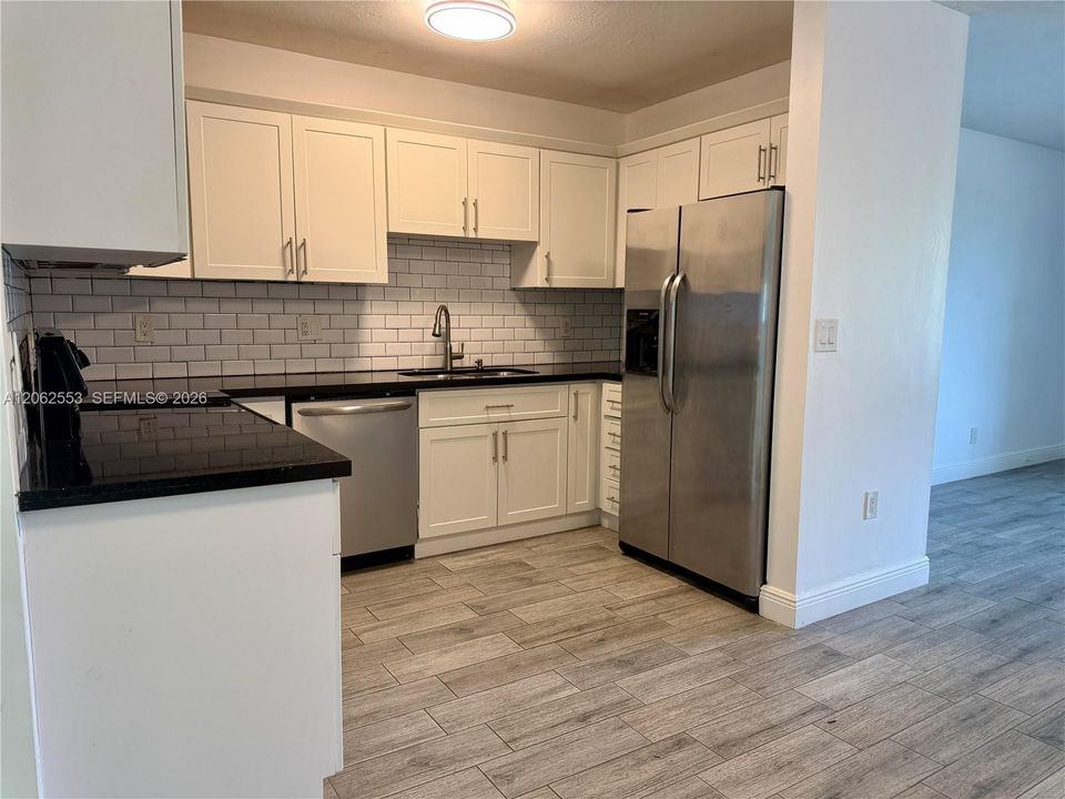 В аренду: $3,990 (4 спален, 2 ванн, 1734 Квадратных фут)
