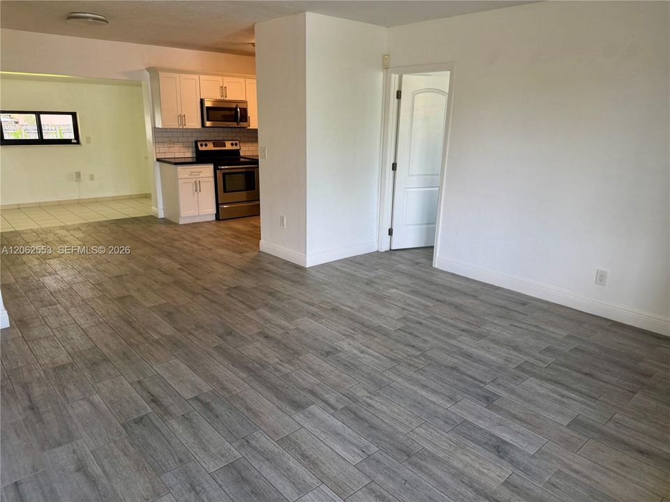 В аренду: $3,990 (4 спален, 2 ванн, 1734 Квадратных фут)