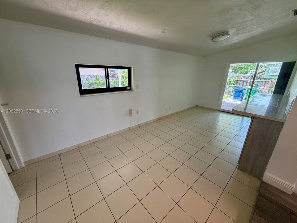 В аренду: $3,990 (4 спален, 2 ванн, 1734 Квадратных фут)