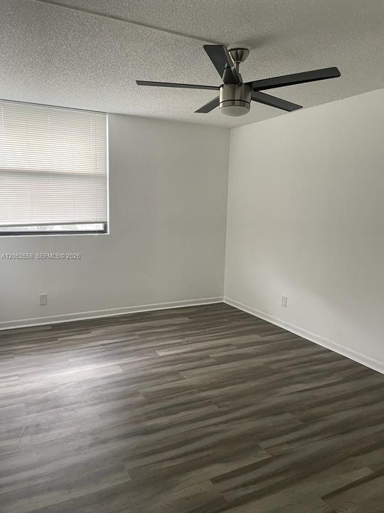 На продажу: $199,000 (1 спален, 1 ванн, 619 Квадратных фут)