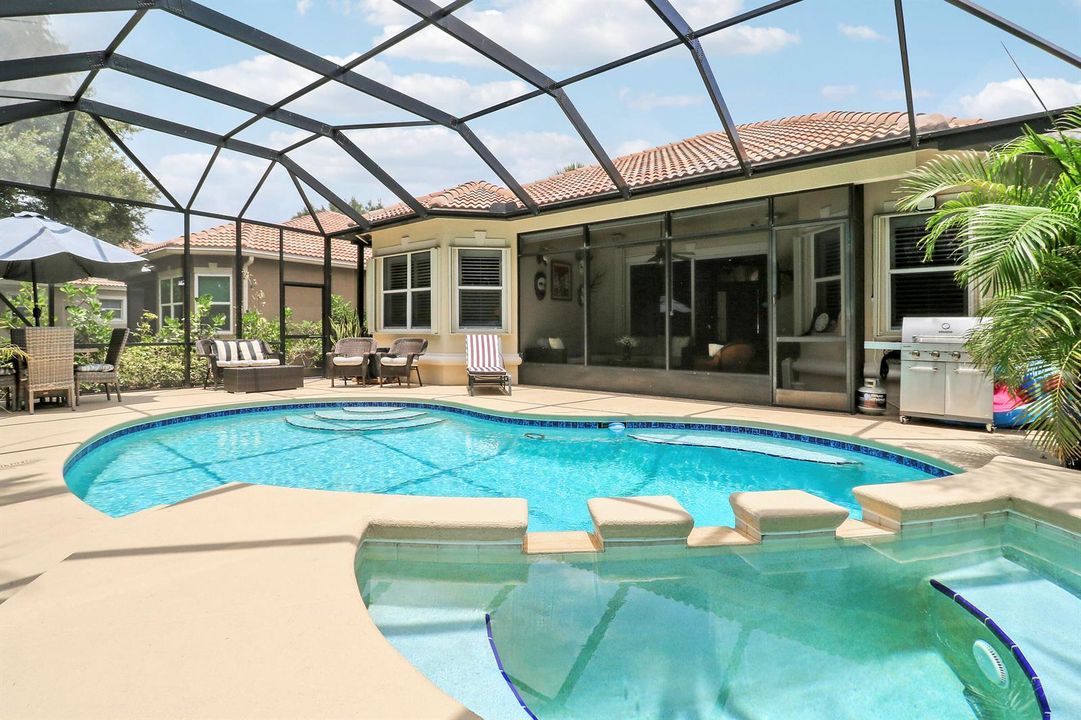 Pool & Spa