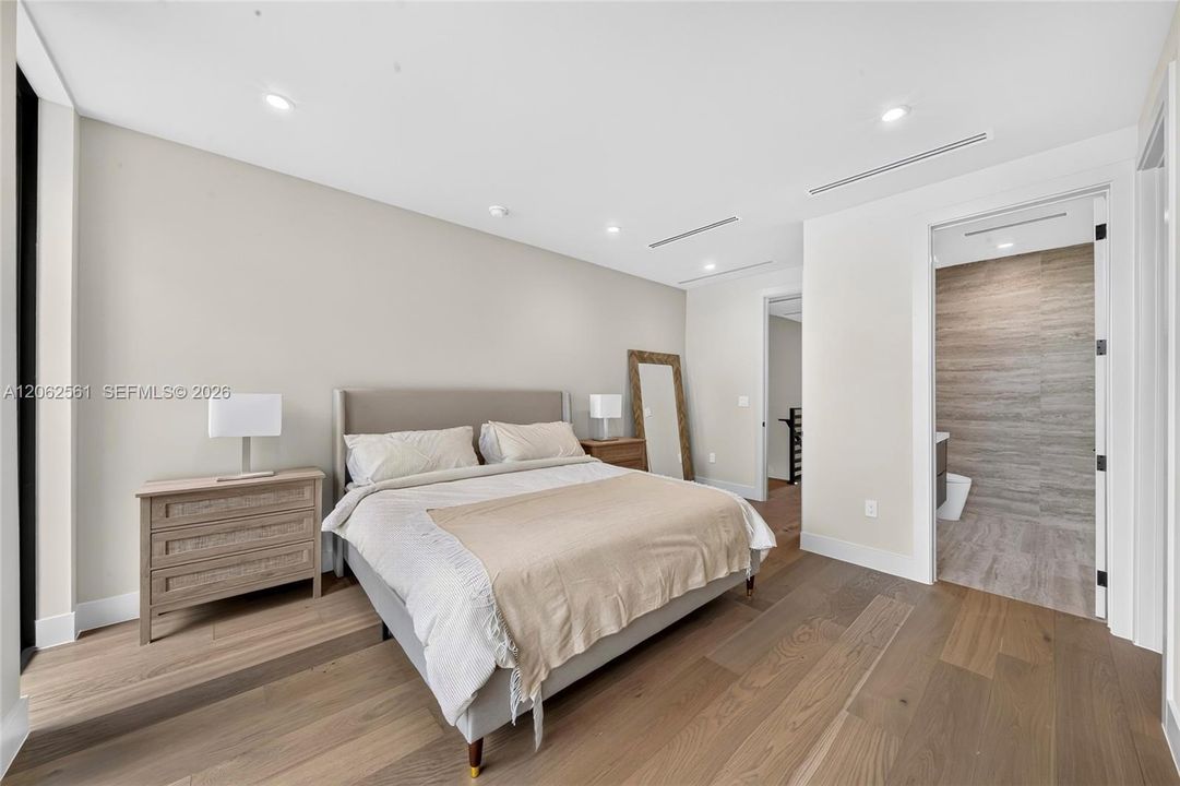 На продажу: $1,299,000 (3 спален, 3 ванн, 2013 Квадратных фут)