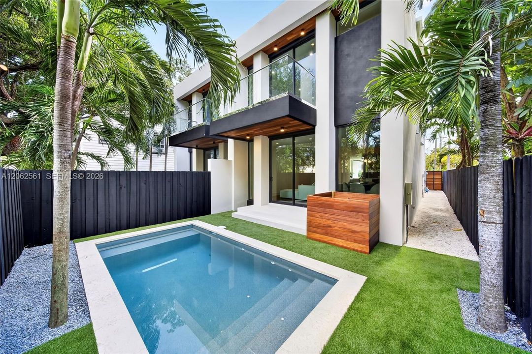 На продажу: $1,299,000 (3 спален, 3 ванн, 2013 Квадратных фут)