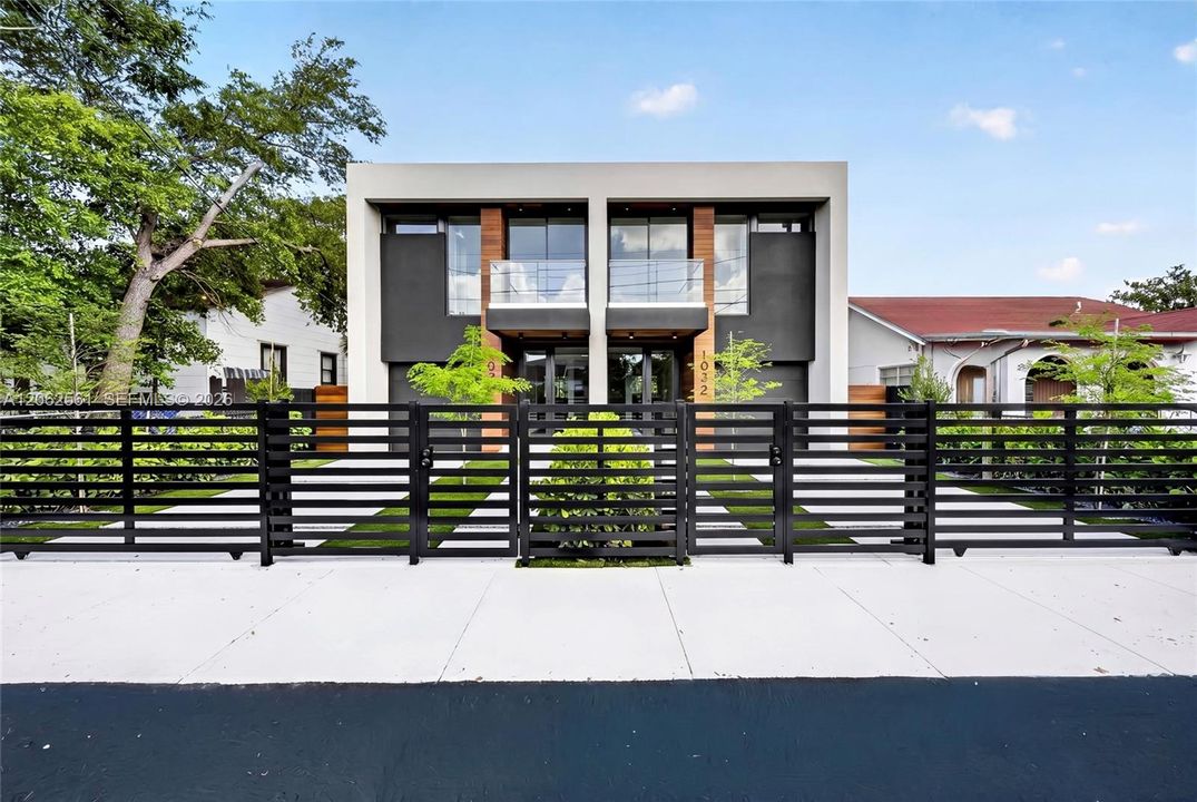 На продажу: $1,299,000 (3 спален, 3 ванн, 2013 Квадратных фут)