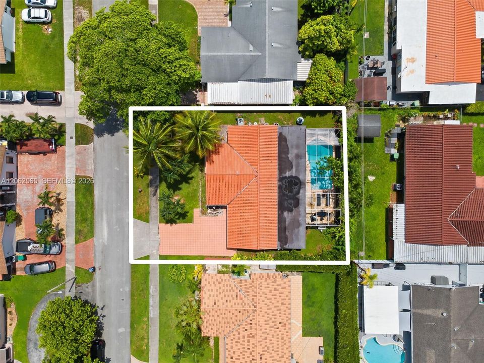 На продажу: $819,900 (3 спален, 2 ванн, 1689 Квадратных фут)