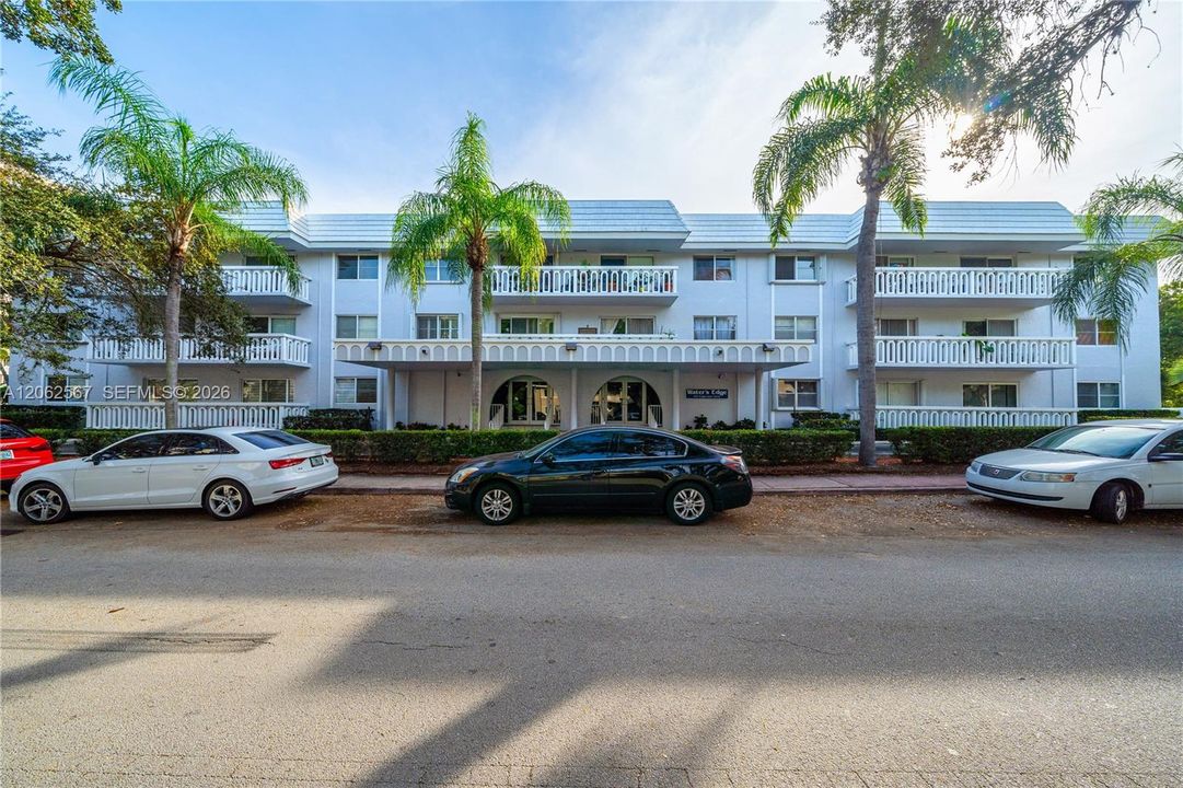 For Sale: $529,000 (2 beds, 2 baths, 1150 Square Feet)