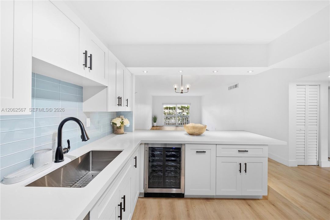 For Sale: $529,000 (2 beds, 2 baths, 1150 Square Feet)