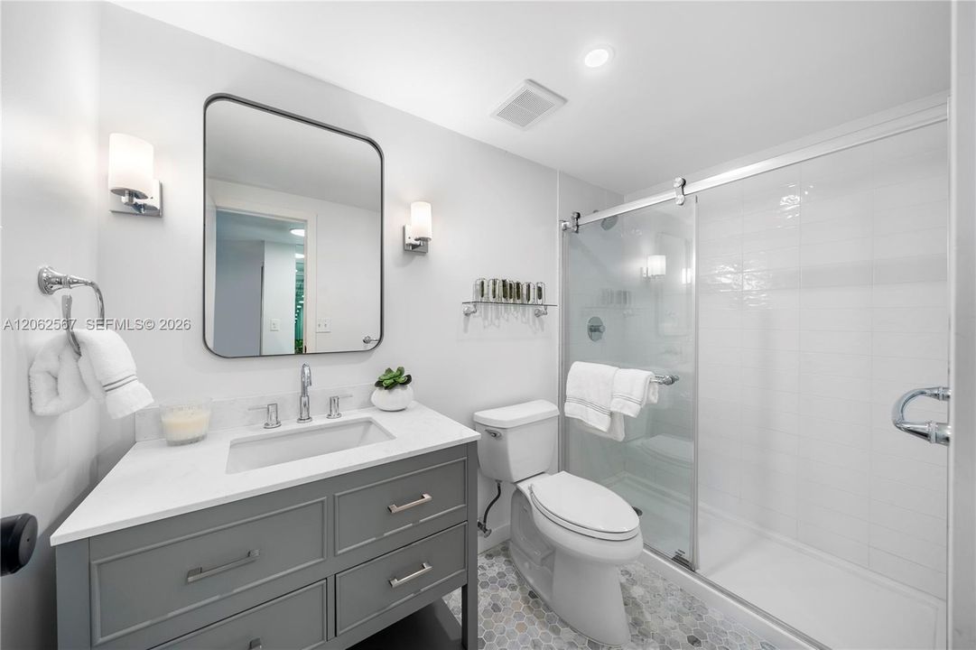 For Sale: $529,000 (2 beds, 2 baths, 1150 Square Feet)