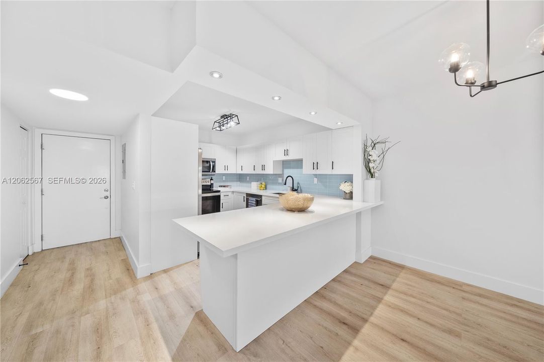 For Sale: $529,000 (2 beds, 2 baths, 1150 Square Feet)