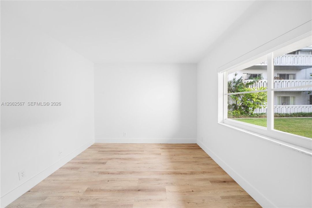 For Sale: $529,000 (2 beds, 2 baths, 1150 Square Feet)