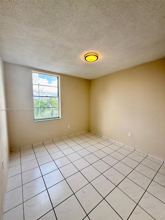 В аренду: $2,550 (3 спален, 2 ванн, 1203 Квадратных фут)