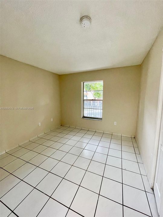 В аренду: $2,550 (3 спален, 2 ванн, 1203 Квадратных фут)