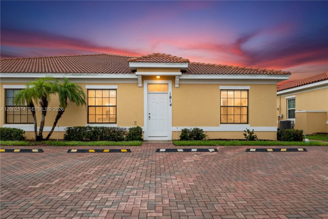 En Venta: $169,900 (2 camas, 2 baños, 1056 Pies cuadrados)