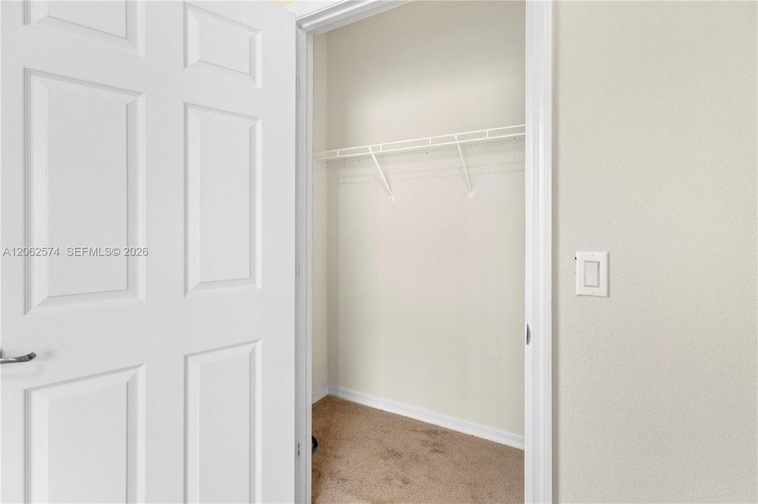 En Venta: $169,900 (2 camas, 2 baños, 1056 Pies cuadrados)