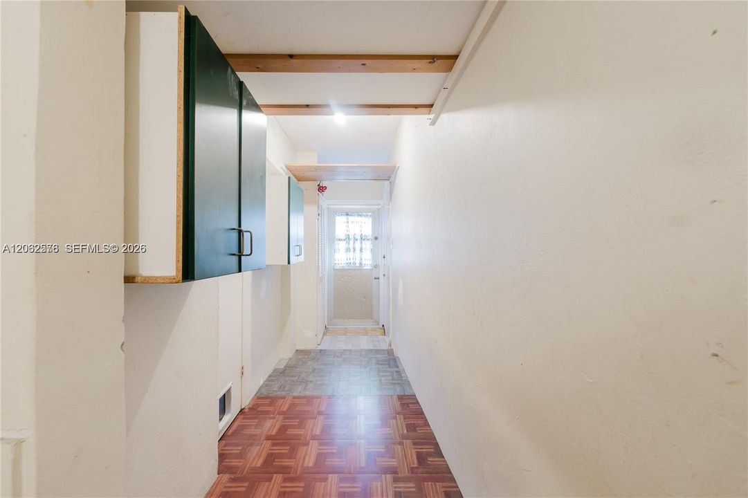 В аренду: $2,200 (5 спален, 4 ванн, 2461 Квадратных фут)