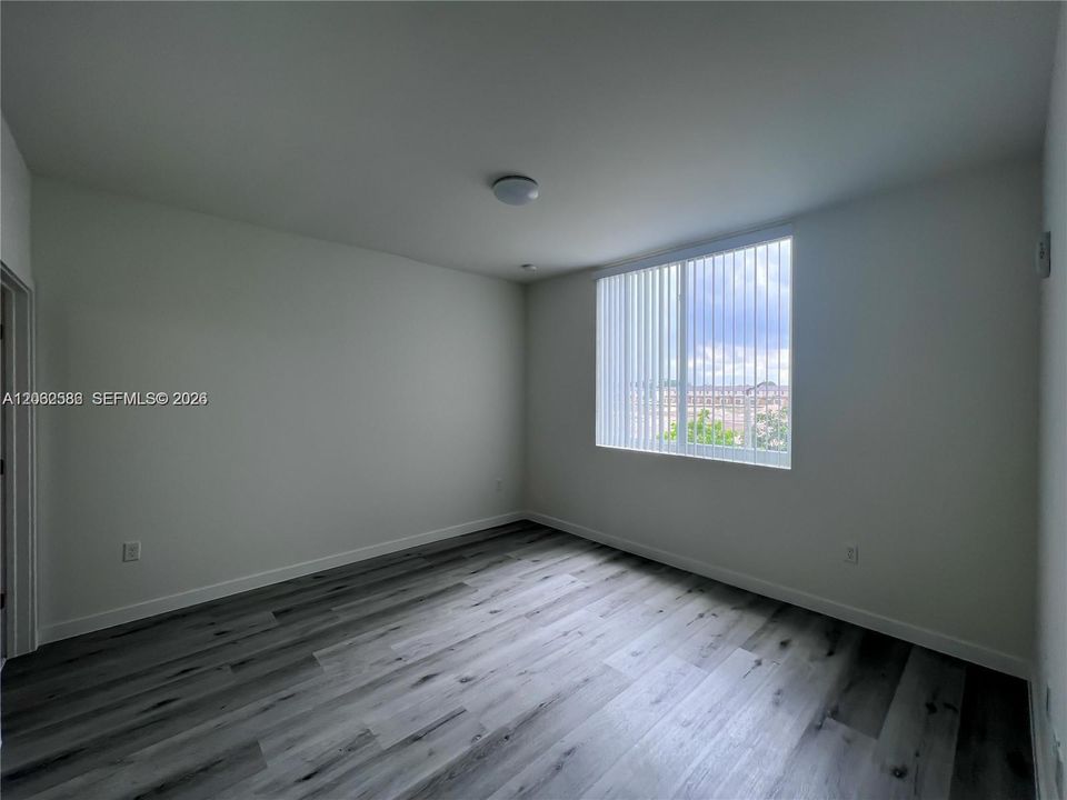 В аренду: $1,700 (1 спален, 1 ванн, 0 Квадратных фут)