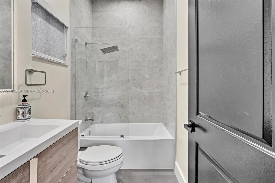 En Venta: $2,995,000 (4 camas, 4 baños, 3424 Pies cuadrados)