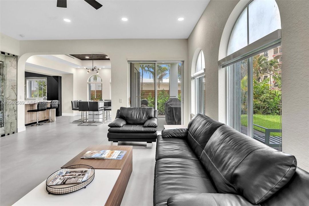 En Venta: $2,995,000 (4 camas, 4 baños, 3424 Pies cuadrados)