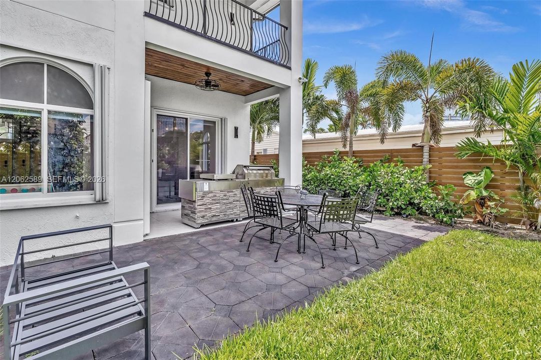 En Venta: $2,995,000 (4 camas, 4 baños, 3424 Pies cuadrados)