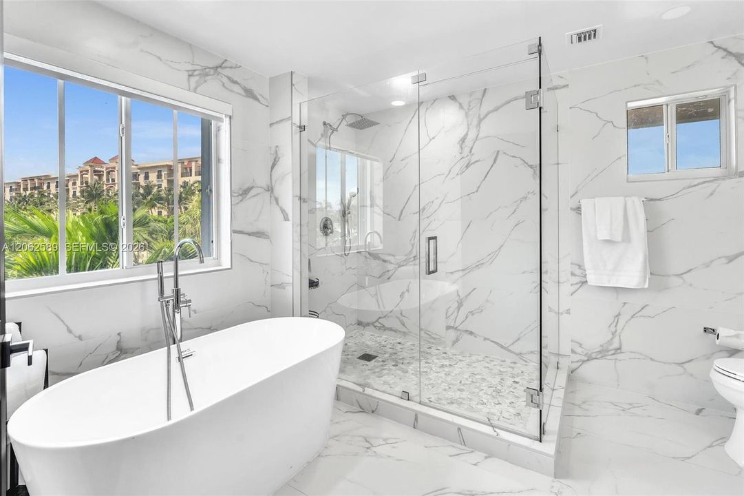 En Venta: $2,995,000 (4 camas, 4 baños, 3424 Pies cuadrados)