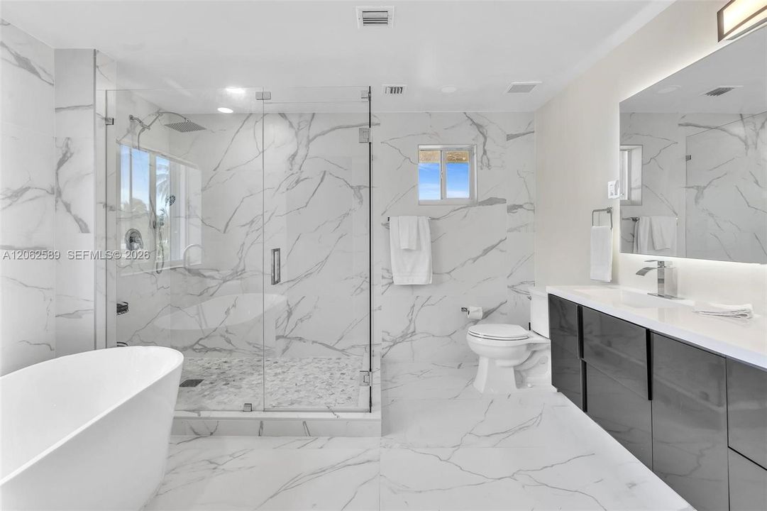 En Venta: $2,995,000 (4 camas, 4 baños, 3424 Pies cuadrados)