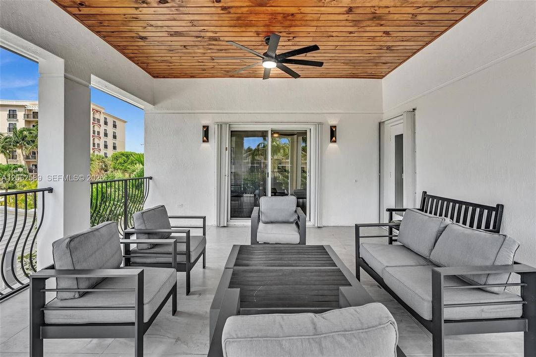 En Venta: $2,995,000 (4 camas, 4 baños, 3424 Pies cuadrados)