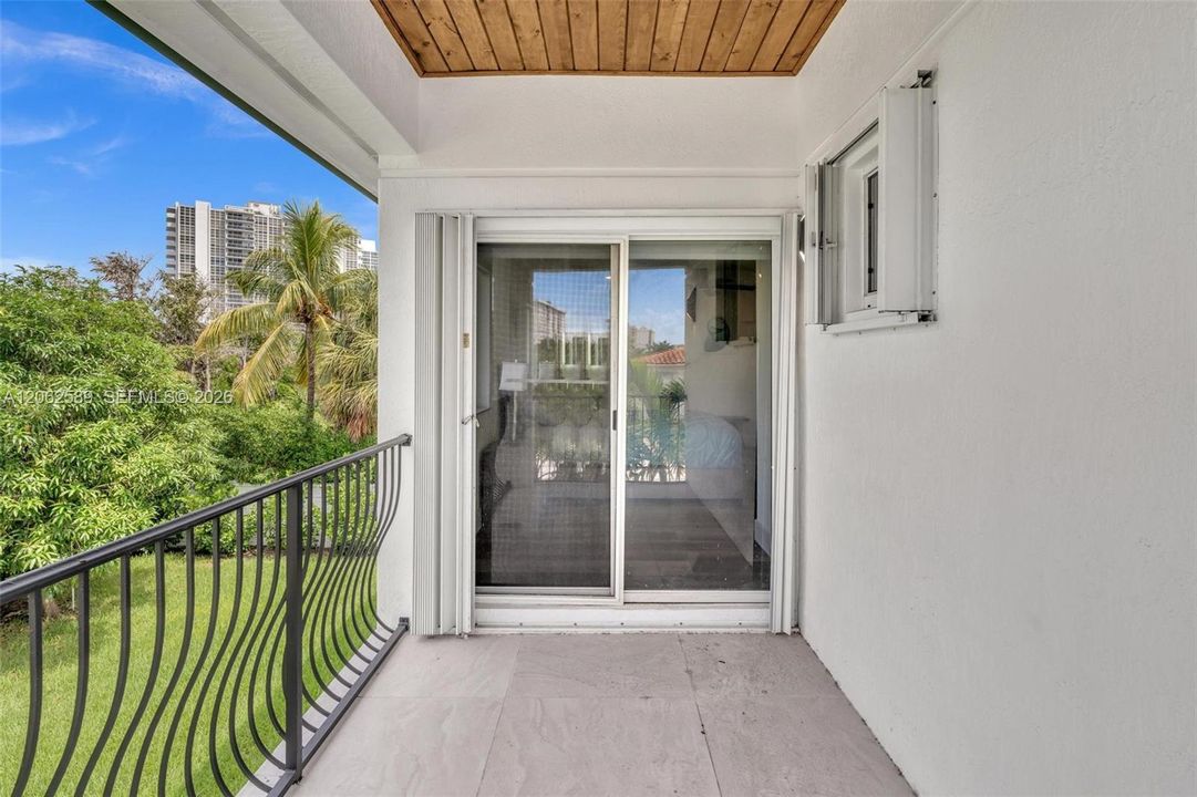 En Venta: $2,995,000 (4 camas, 4 baños, 3424 Pies cuadrados)