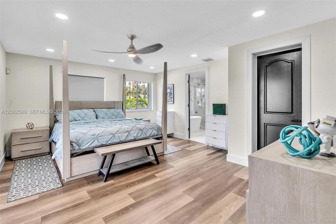En Venta: $2,995,000 (4 camas, 4 baños, 3424 Pies cuadrados)