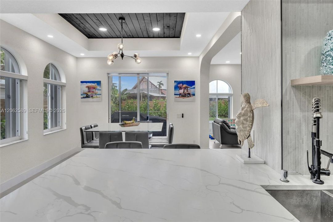 En Venta: $2,995,000 (4 camas, 4 baños, 3424 Pies cuadrados)