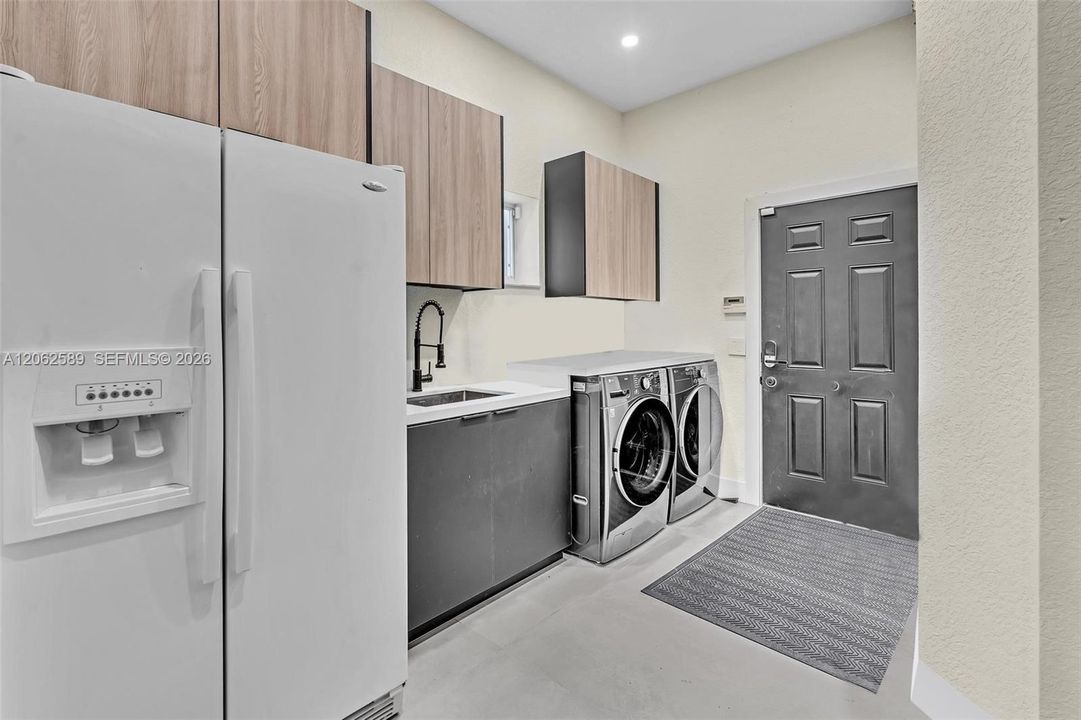 En Venta: $2,995,000 (4 camas, 4 baños, 3424 Pies cuadrados)