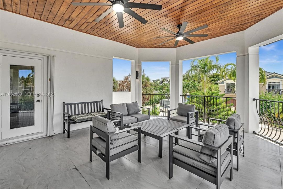 En Venta: $2,995,000 (4 camas, 4 baños, 3424 Pies cuadrados)