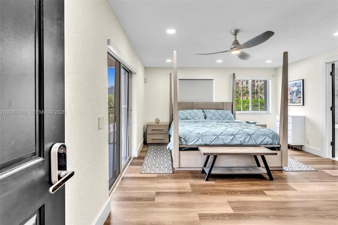 En Venta: $2,995,000 (4 camas, 4 baños, 3424 Pies cuadrados)
