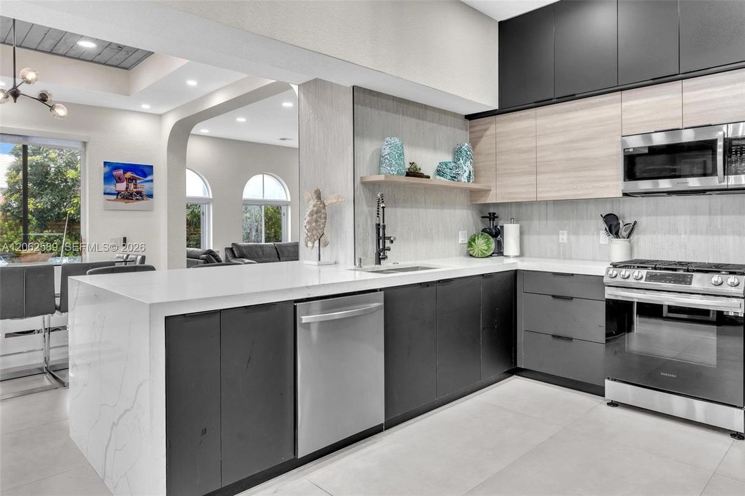 En Venta: $2,995,000 (4 camas, 4 baños, 3424 Pies cuadrados)