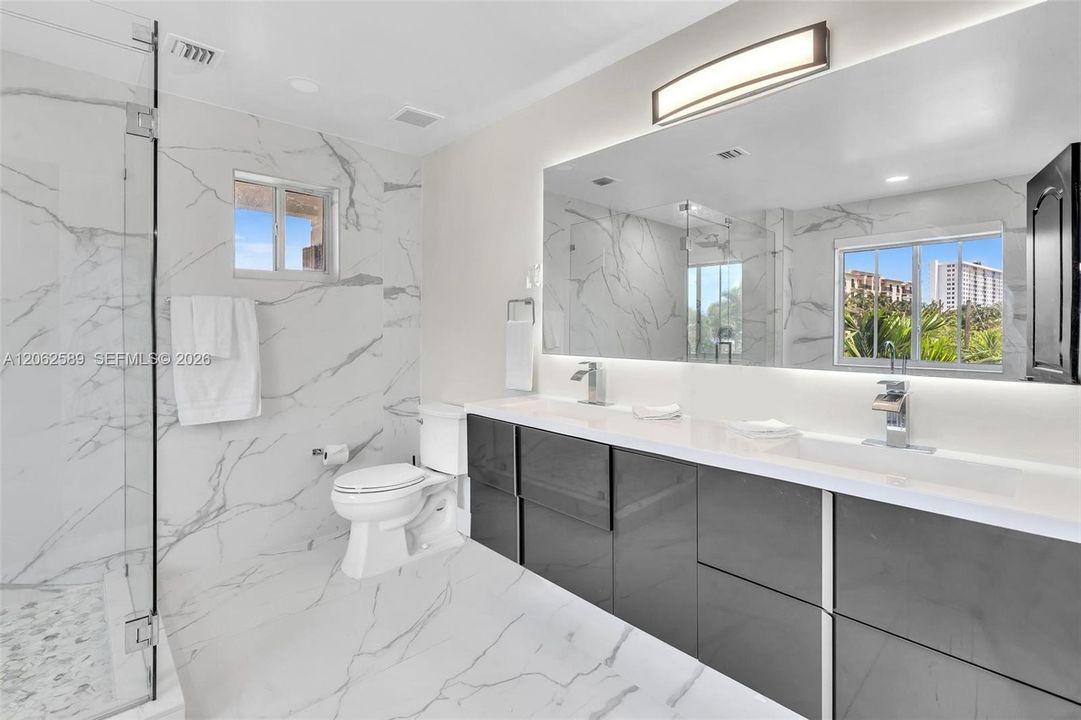 En Venta: $2,995,000 (4 camas, 4 baños, 3424 Pies cuadrados)