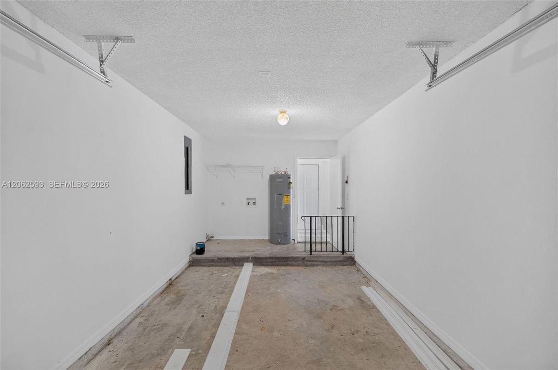 En Venta: $345,000 (3 camas, 2 baños, 840 Pies cuadrados)