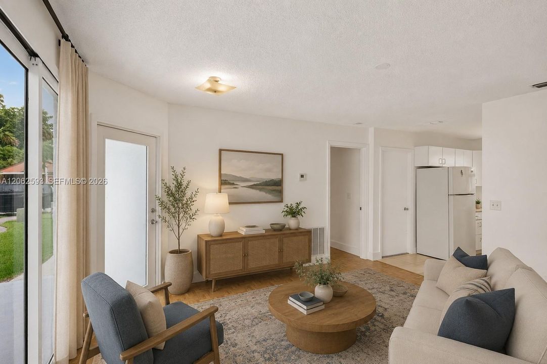 En Venta: $345,000 (3 camas, 2 baños, 840 Pies cuadrados)