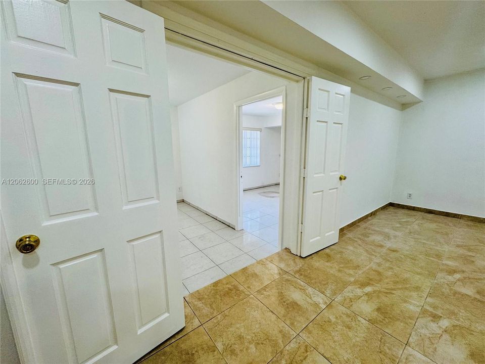 En Renta: $3,200 (4 camas, 2 baños, 2382 Pies cuadrados)