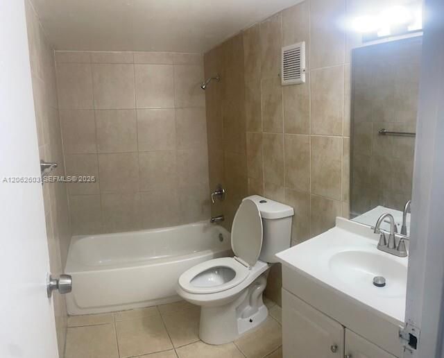 В аренду: $2,500 (3 спален, 2 ванн, 1249 Квадратных фут)